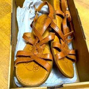 Tan born crown  sandals size 9. Leather From a smoke free home.  new